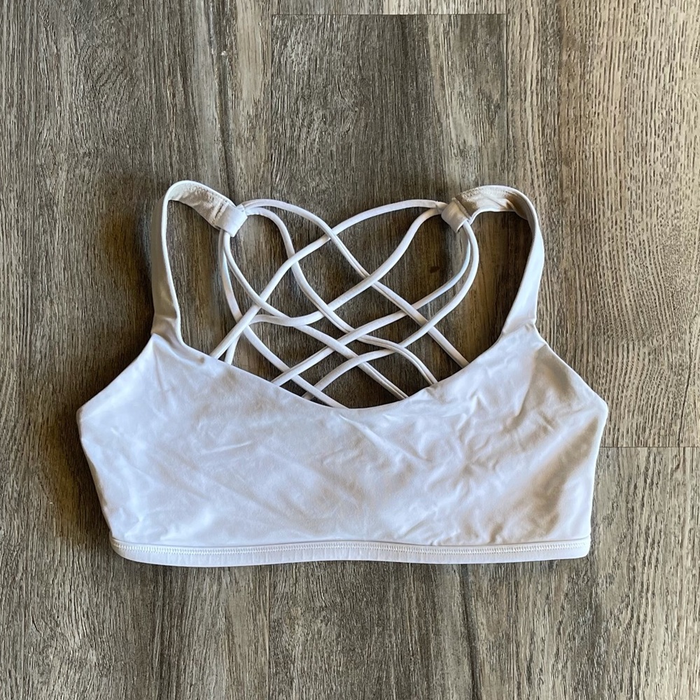 Lululemon free to be wild bra